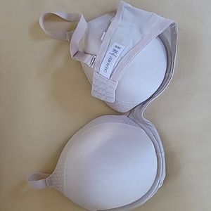 Womens bra size 38DD